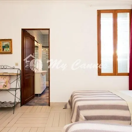 Appartement Charmant Pres De Cannes Avec Balcon *