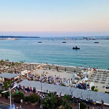 Appartement Charmant Pres De Cannes Avec Balcon Cannes