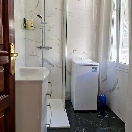 아파트 Appartement Charmant Pres De Cannes Avec Balcon *