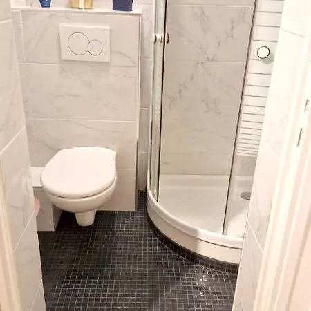 Appartement Charmant Pres De Cannes Avec Balcon Lejlighed
