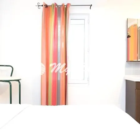 Appartement Charmant Pres De Cannes Avec Balcon Apartman Cannes
